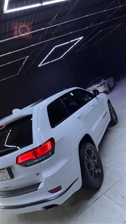 جيب جراند شيروكي